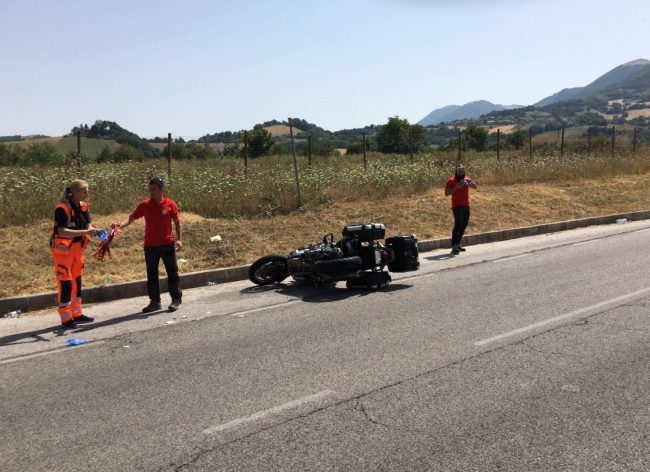 incidente-centauro-pioraco-castelraimondo-2-e1501682618517-650x472