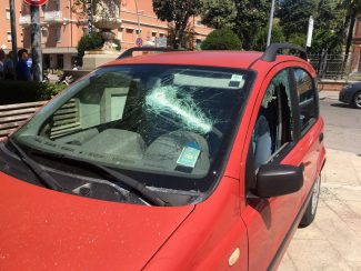lite-tra-automobilisti-via-matteotti-civitanova-6-325x244