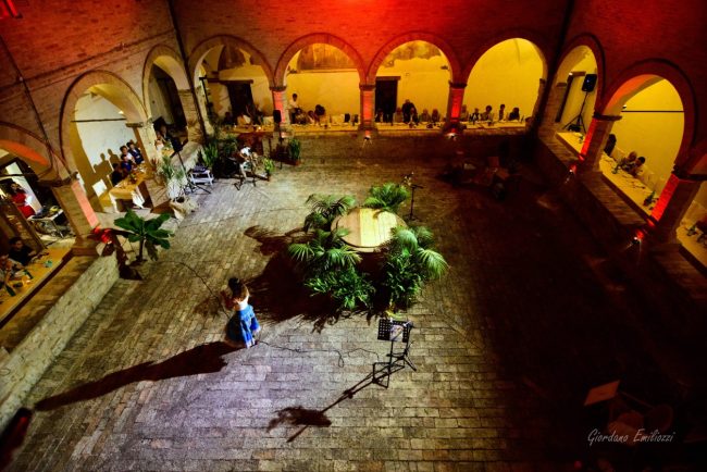 loro-piceno-vino-cotto-chiostro-12-650x434