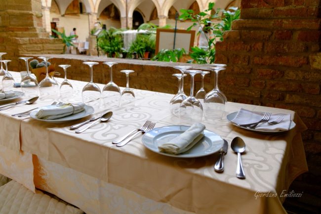 loro-piceno-vino-cotto-chiostro-5-650x434