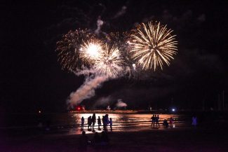 notte-di-ferragosto-fuochi-dartificio-civitanova-FDM-2-325x217