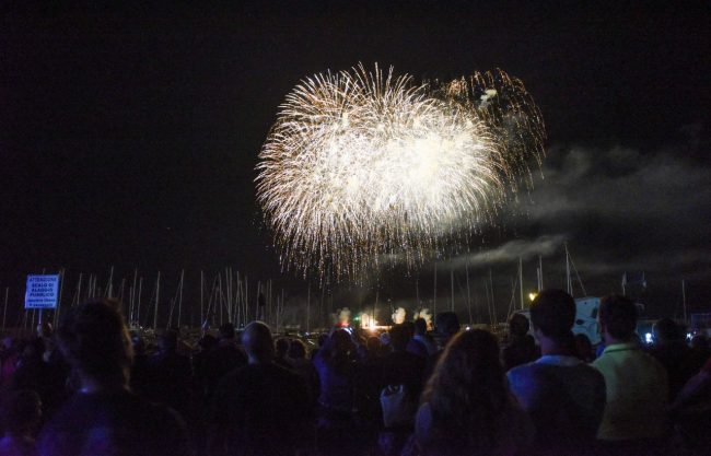 notte-di-ferragosto-fuochi-dartificio-civitanova-FDM-8-650x417