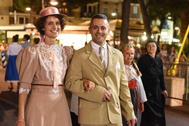 palio-san-giovanni-sfilata-porto-recanati-FDM-2-650x434