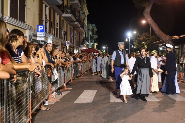 palio-san-giovanni-sfilata-porto-recanati-FDM-4-650x433