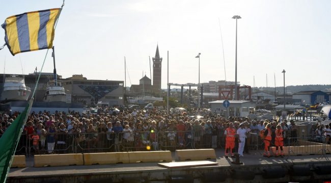 processione-in-mare-san-marone-2017-civitanova-FDM-7-650x359