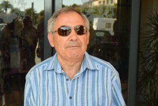 protesta-residenti-via-adua-mastrangelo-comune-civitanova-FDM-1-325x217