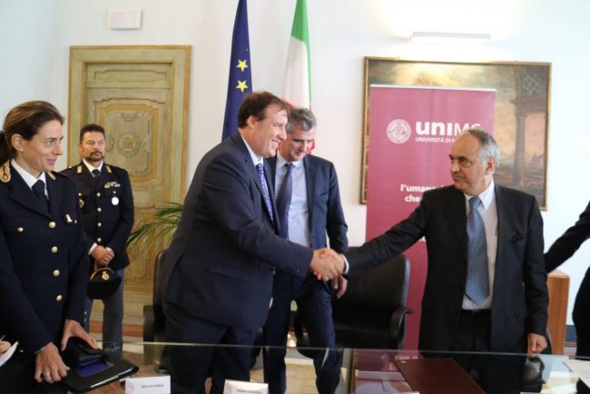 Adornato_Polizia_Cesareo