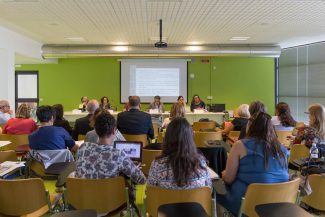 Conferenza-UNIMC-8408-325x217
