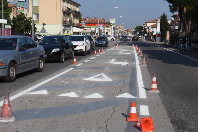 corsia-immissione-in-via-adua-dalla-statale-civitanova-1-650x434