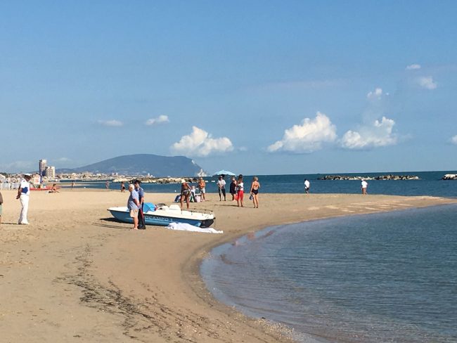 donna-annega-lungomare-sud-civitanova