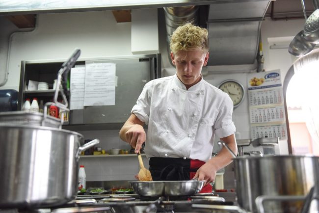 esame-corso-cucina-chef-casale-del-chienti-civitanova-FDM-8-650x434
