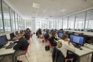 halley_informatica-2-325x217