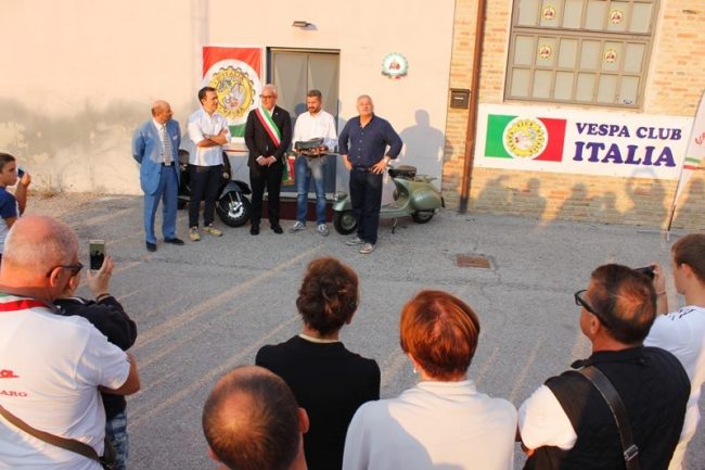 inaugurazione-vespa-club-4-650x433