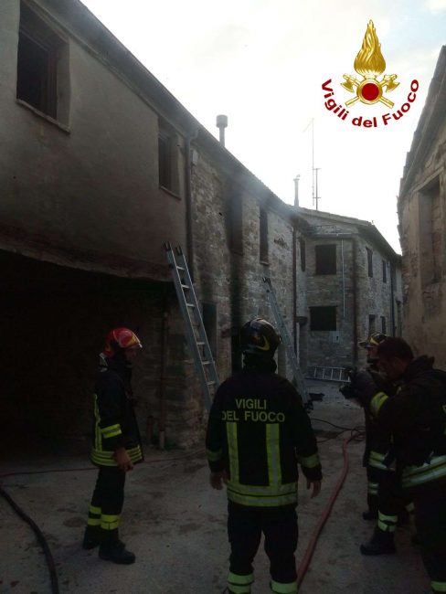 incendio-casa-san-severino-2-488x650