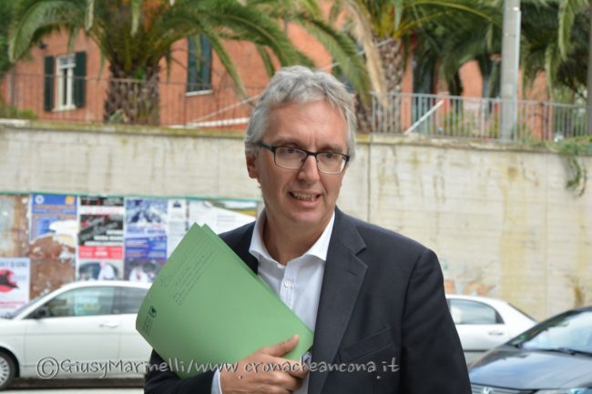 incontro-regione-sindaci-commissario_deMicheli-DSC_0060-650x433-650x433