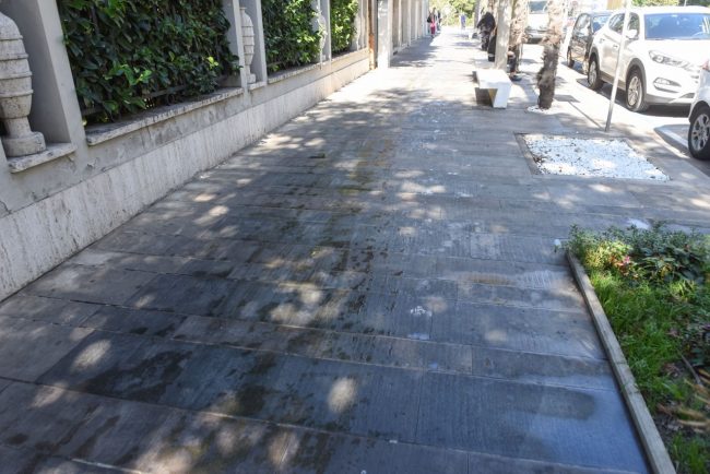 olio-marciapiede-corso-umberto-civitanova-FDM-2-650x434