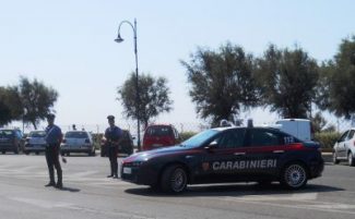 posto-di-controllo-carabinieri-in-Numana-400x247-325x201
