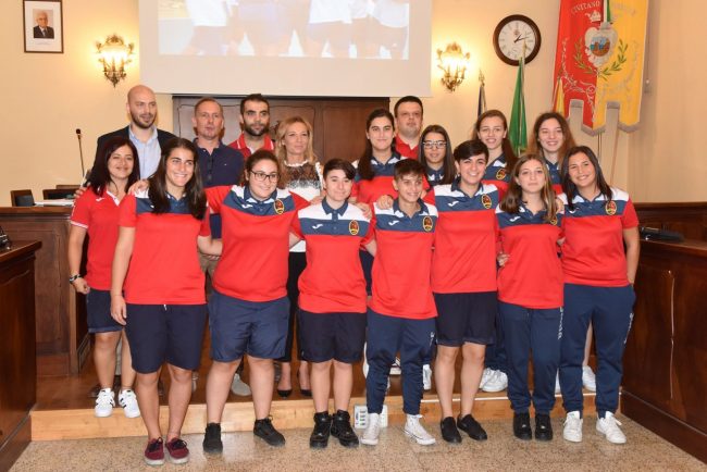 presentazione-calcio-femminile-asd-vis-civitanova-FDM-3-650x434