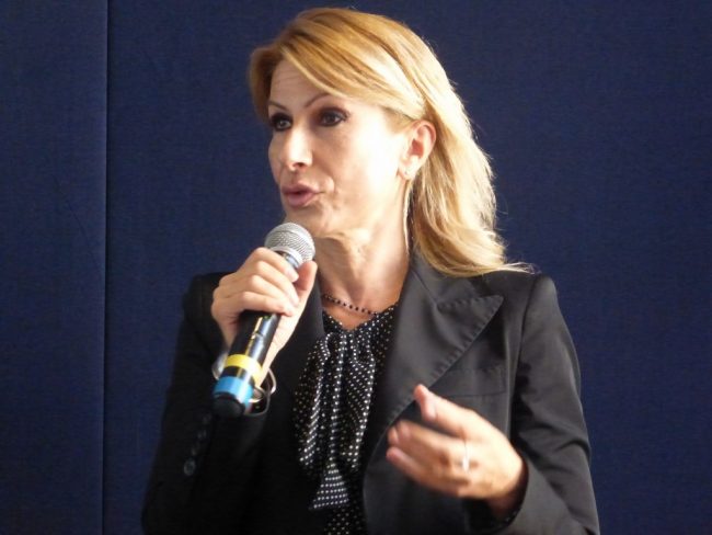 presentazione-stagione-politeama-moschini-zenobi-tolentino-34-650x488