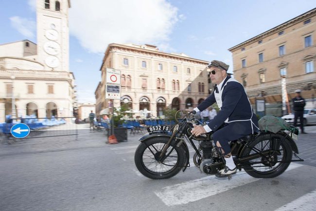 rievocazione-moto-depoca-chienti-e-potenza-tolentino