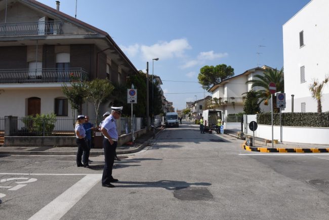 via-adua-lavori-segnaletica-cambio-di-senso-civitanova-4-650x434