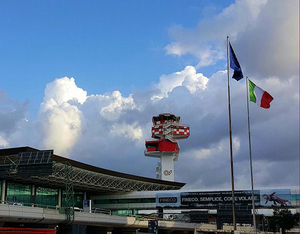 Aeroporto_Fiumicino_-_Torre_ENAV_ristrutturata_2015.jpeg