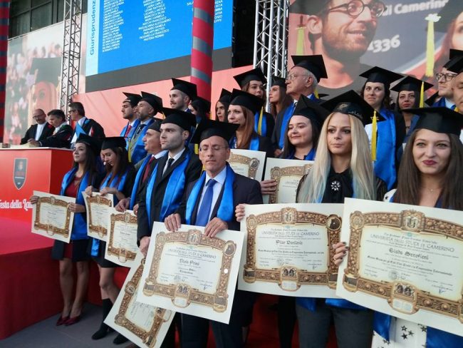 LAUREA10-650x488