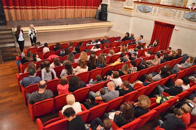 Ripartiamo_insieme_teatro
