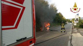 auto-a-fuoco-corridonia-2-325x183