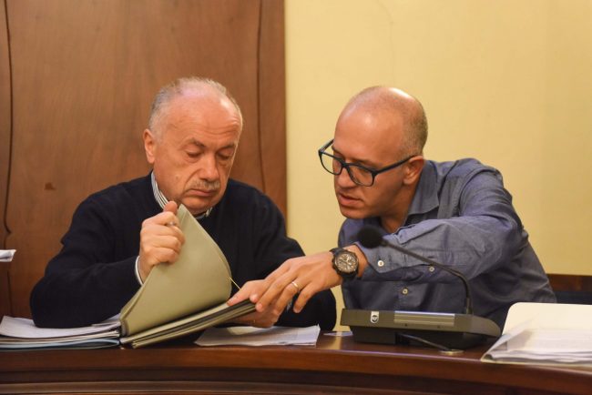consiglio-comunale-ottobre-2017-sergio-morosi-fabrizio-ciarapica-civitanova-FDM-650x434