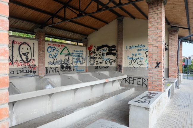 degrado-lavatoio-civitanova-alta-6-650x433