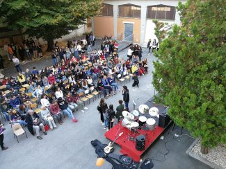 festa-liceo-leopardi-15-325x244