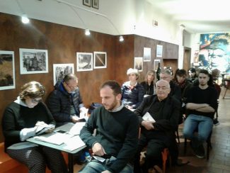 foto-conferenza-stampa-stagione-teatrale-matelica-2018-325x244