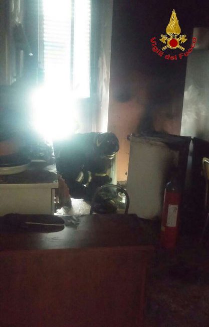 incendio-via-severini-macerata-2-417x650
