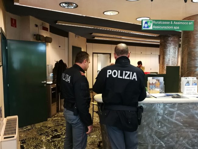 rapina-bcc-via-roma-macerata