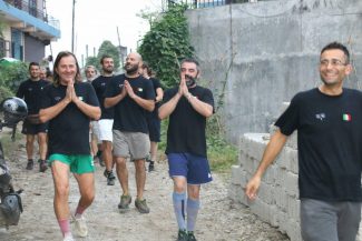 spedizione-himalaya-serafini-partita-di-calcio-3-325x217