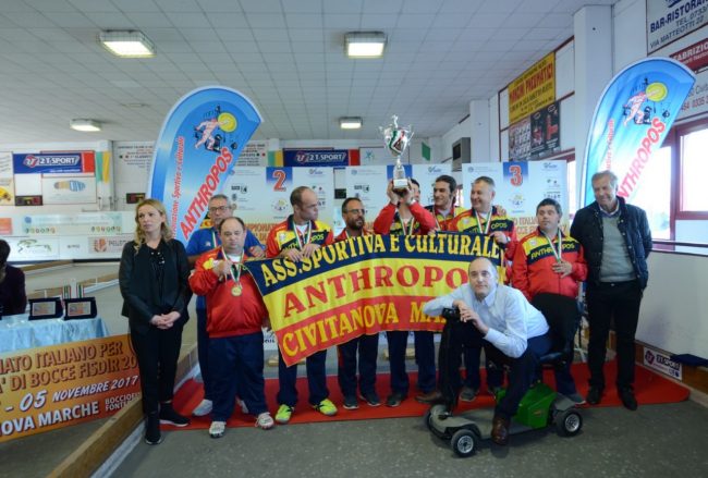 5-la-squadra-Anthropos-Campione-dItalia-2017-1-650x439