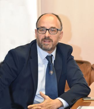 ClaudioPettinari_01-325x377