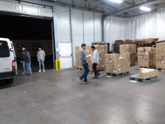 Colletta-alimentare-volontari-Magazzino-Ciccioli-HR-