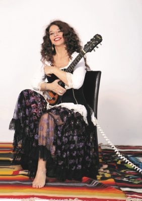 Teresa-De-Sio_foto-di-Luciano-Viti_2_m-282x400