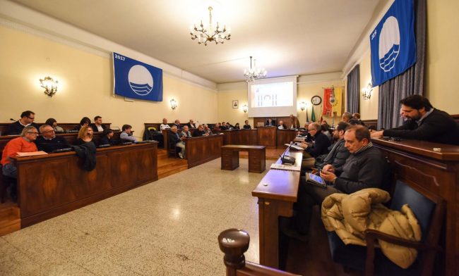 consiglio-comunale-aperto-su-ospedale-unico-civitanova-FDM-1-650x392