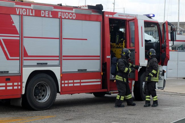 esercitazione-al-porto-vdf-civitanova-FDM-1-650x433