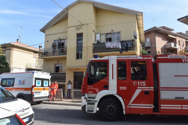 esplosione-pentola-via-carducci-vdf-118-trodica-morrovalle-FDM-3-650x434