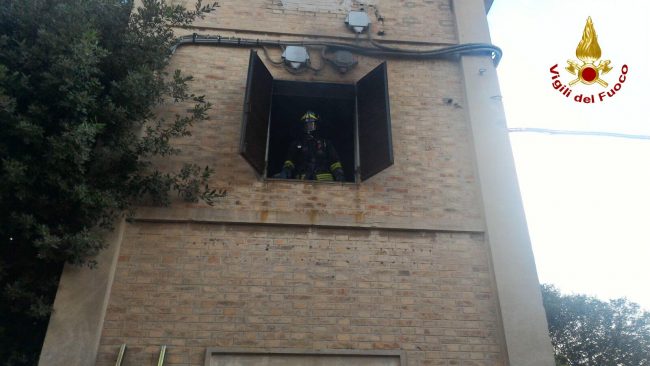 incendio-centrale-elettrica-recanati-2-650x366