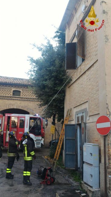 incendio-centrale-elettrica-recanati-3-366x650