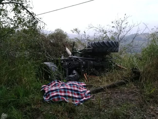incidente-trattore-mortale-loro-piceno-salsaro-ete-5-650x488