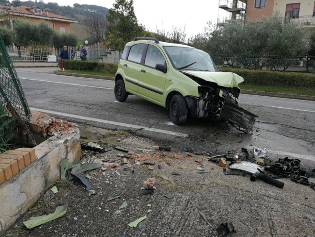 incidente-via-galileo-galilei-macerata-3-650x488