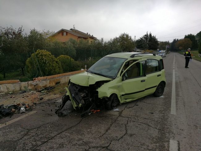 incidente-via-galileo-galilei-macerata-4-650x488