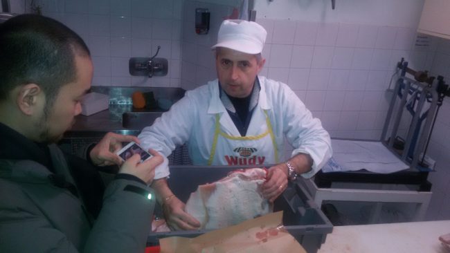 kim-cingoli-norcineria-corea-salumi-3-650x366