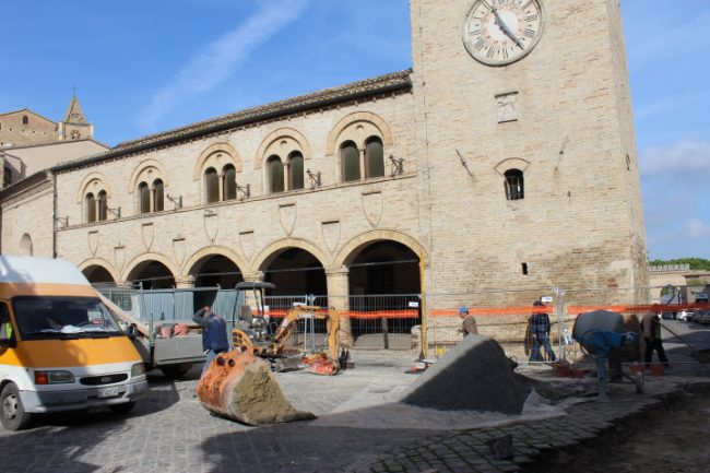 lavori-centro-storico-montelupone-3-650x433